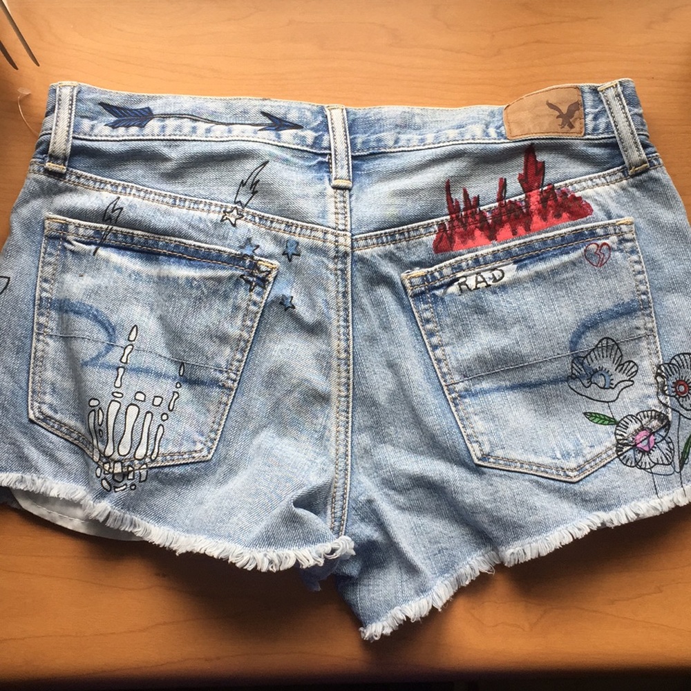 American Eagle Graffiti shorts. Never worn